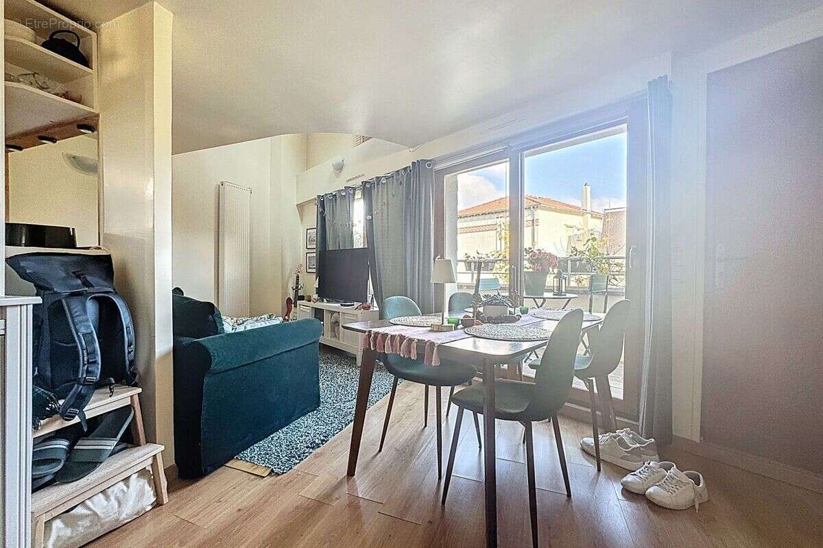 Appartement à CHAVILLE