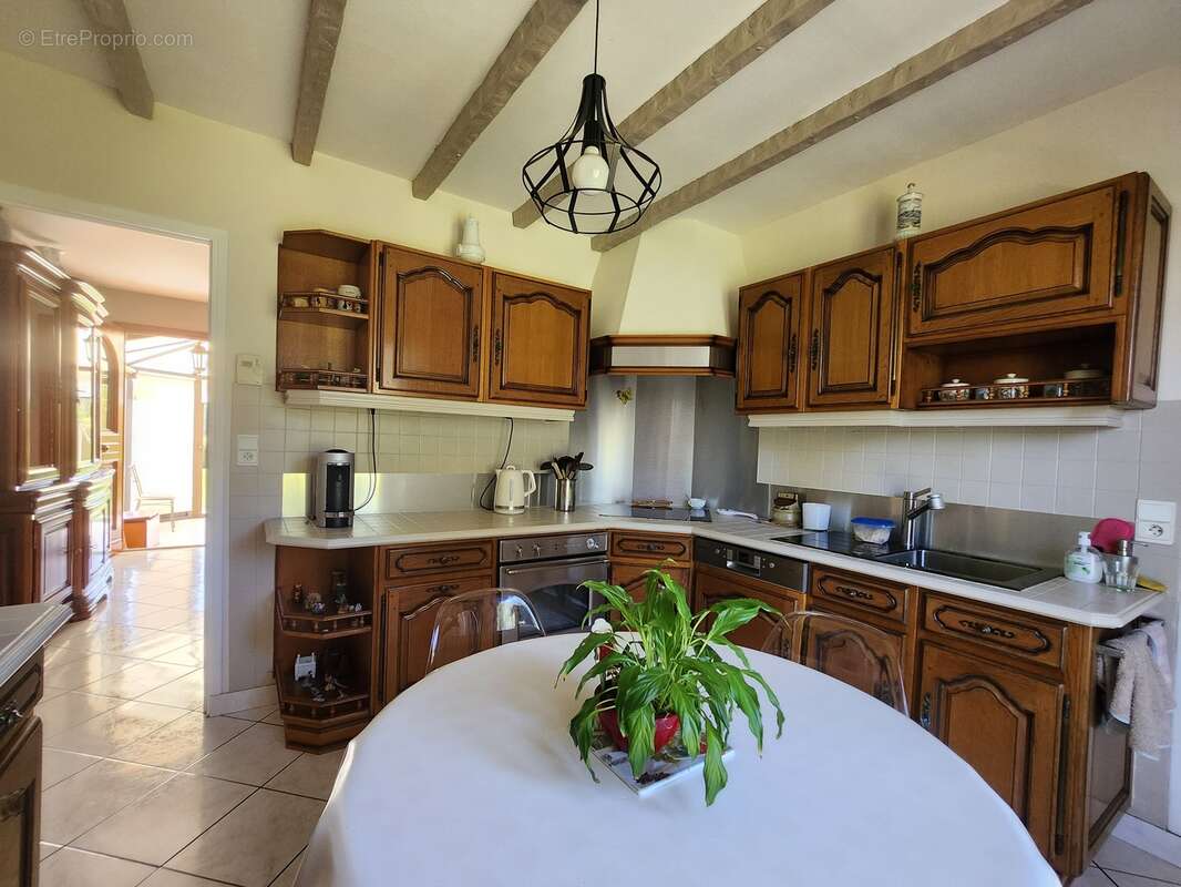 Maison à SAINT-JUST-LE-MARTEL