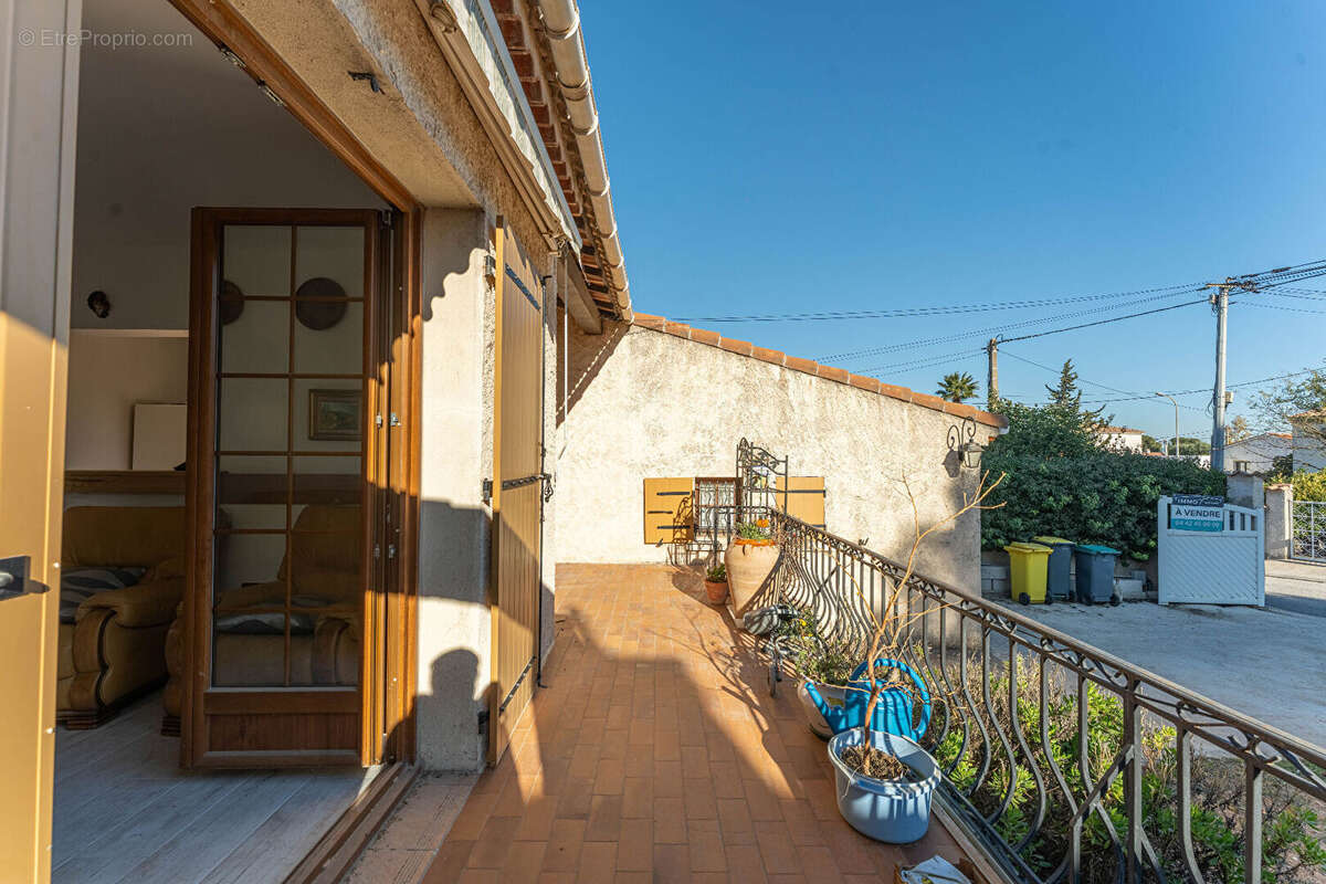 Maison à CHATEAUNEUF-LES-MARTIGUES