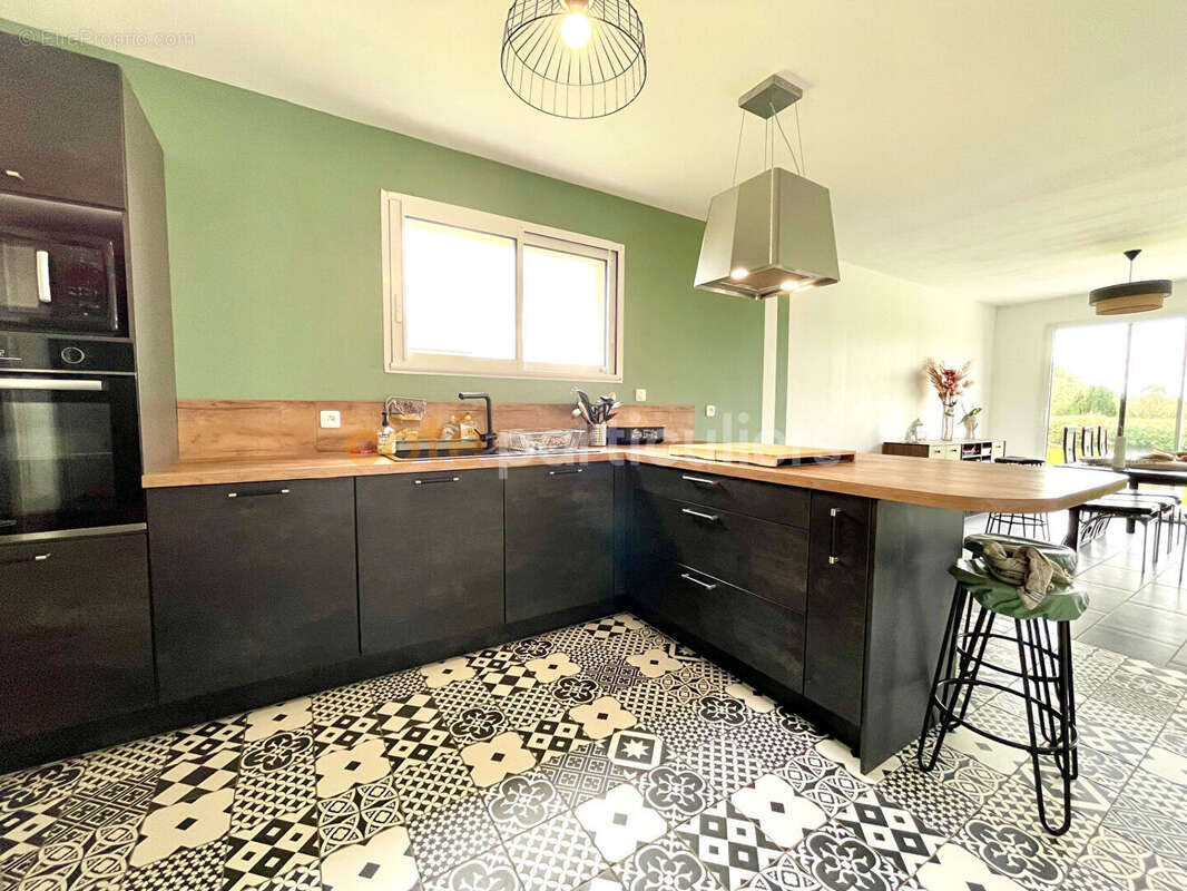 Maison à LE MOLAY-LITTRY