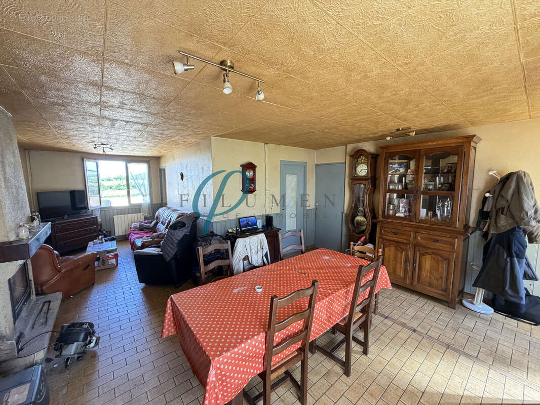 Maison à BEAUSSE