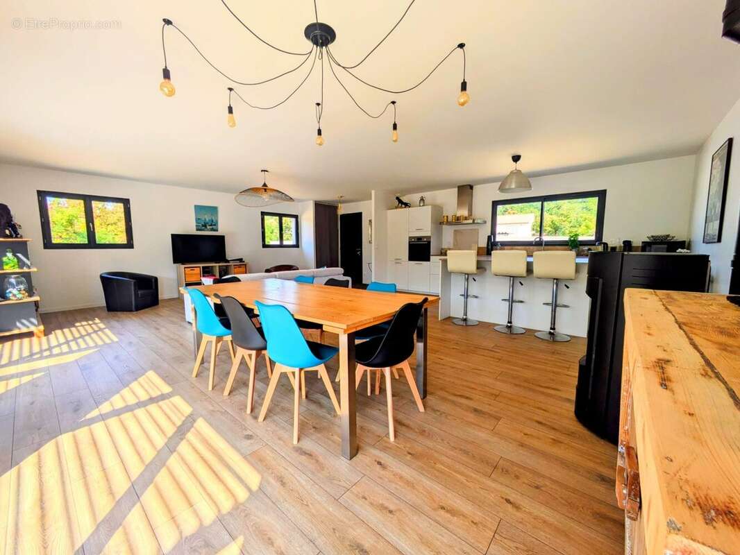 Maison à PLAN-D'AUPS-SAINTE-BAUME