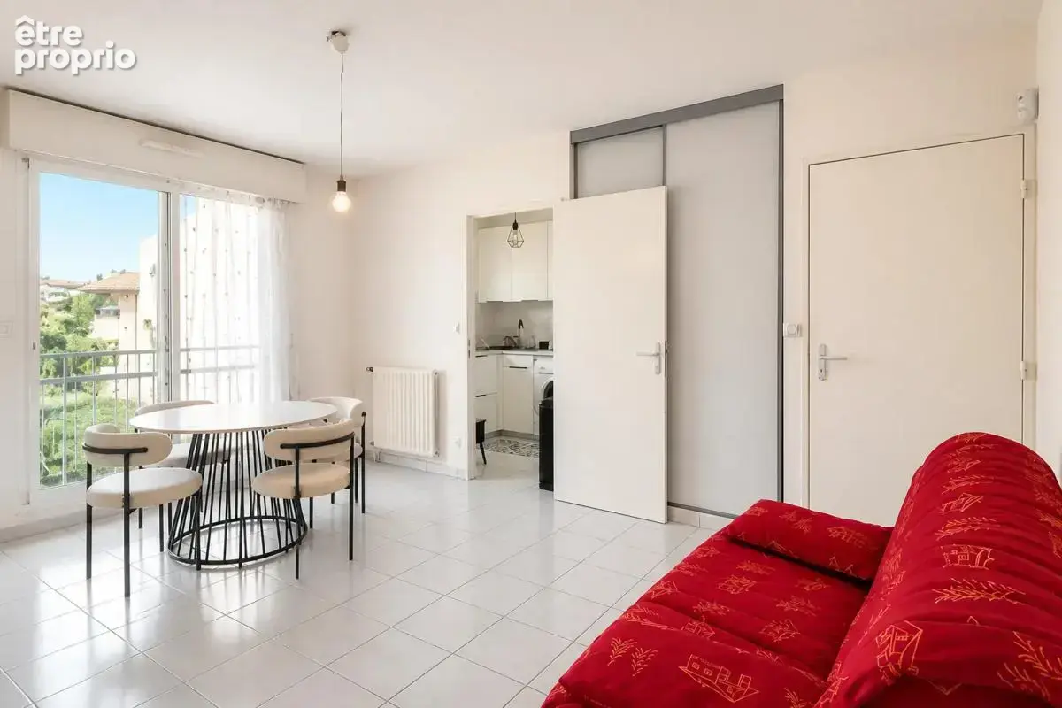 T1 de 33m² Ferney-Voltaire, avec parking/garage et parking ext - photo 3
