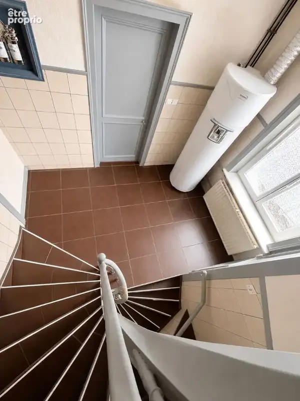 Maison de ville 206 m² - DPE B,  cour, dépendance et local commercial en façade - photo 11