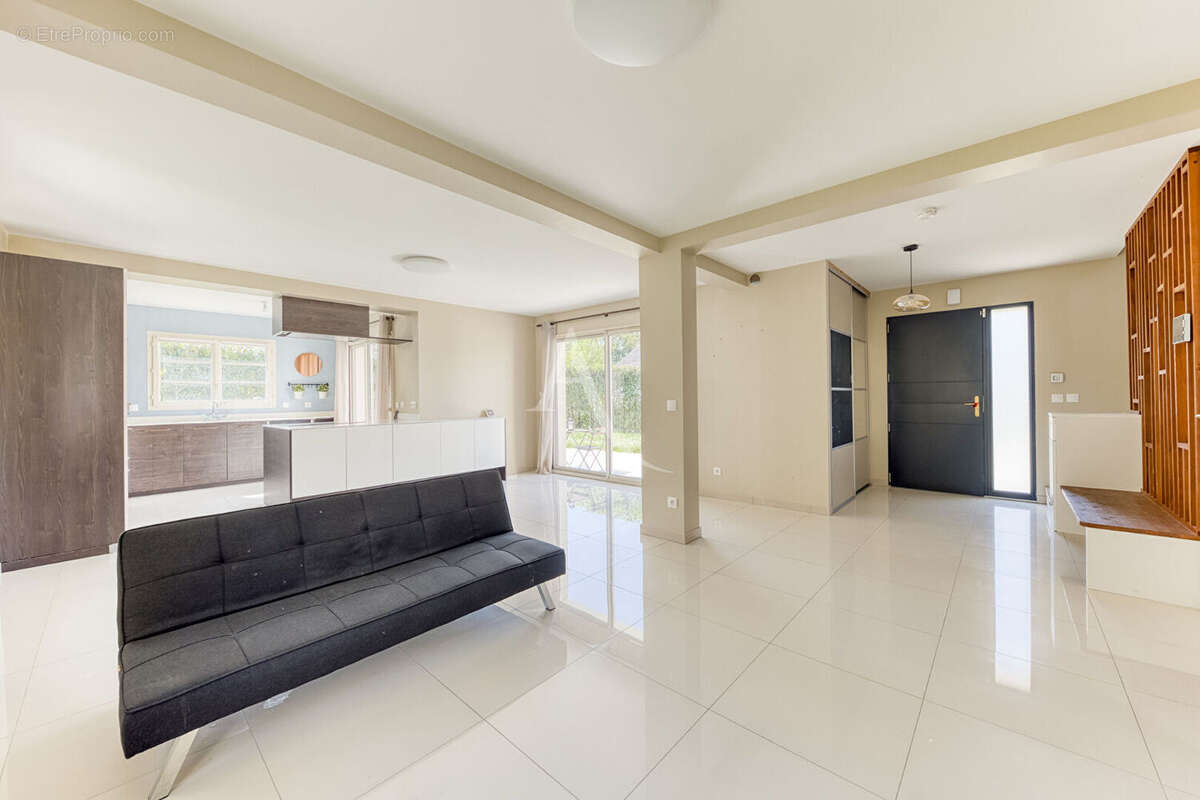 Maison individuelle 6 pièces, 138,45m², Terrain 609m² - photo 4