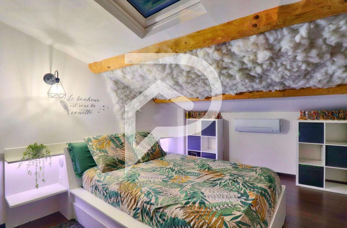 Maison à VINON-SUR-VERDON