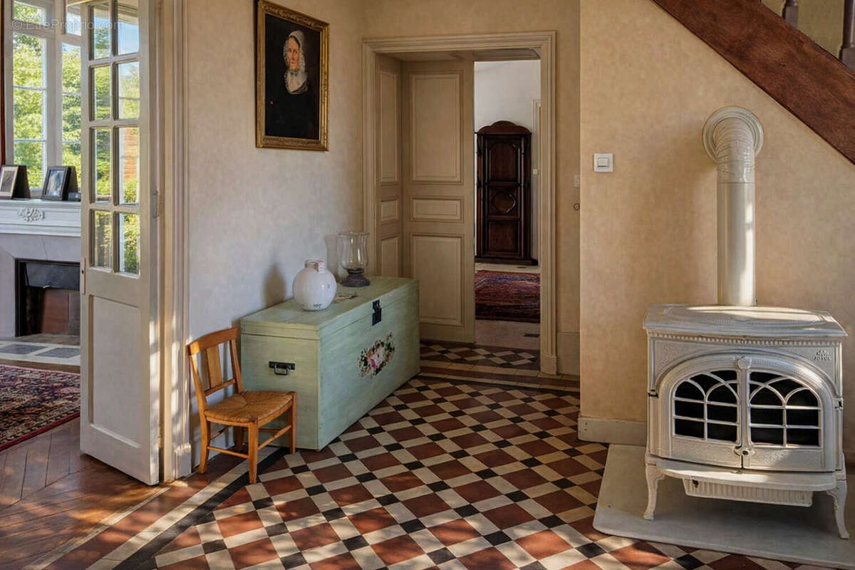 Maison à BRAGNY-SUR-SAONE