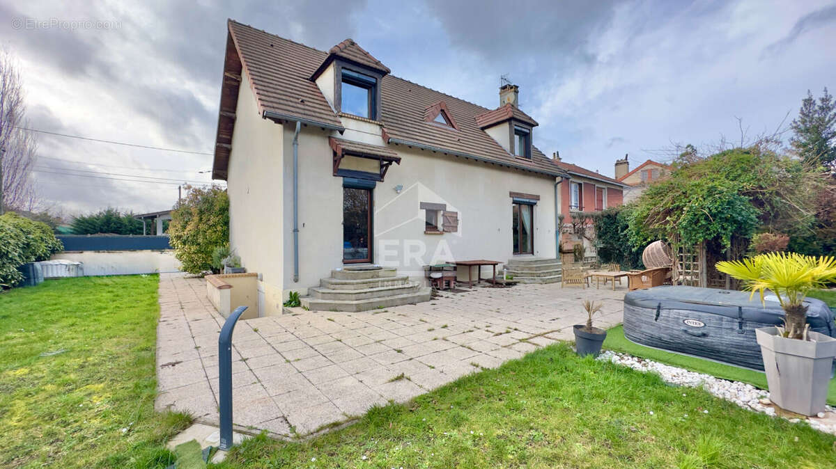 Maison à ATHIS-MONS