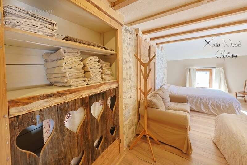 Maison à LE GRAND-ABERGEMENT