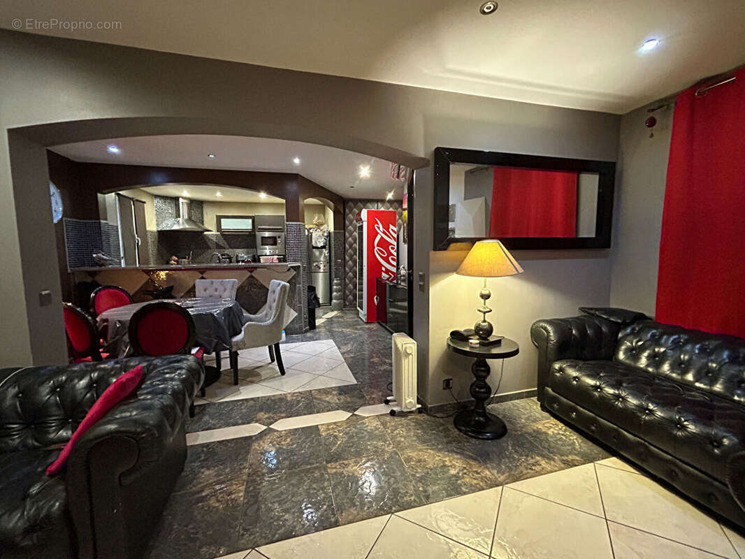 Appartement à CENTURI