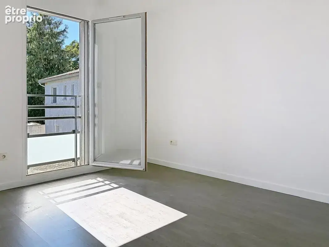 Maison  contemporaine avec terrasse et jardin aux portes de Lyon - photo 13