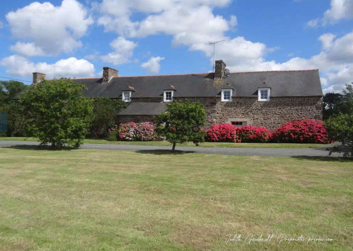Maison de maître  290m2 sur 7200 m2 de terrain avec tennis - photo 2