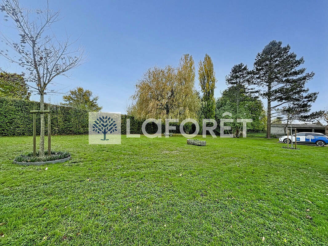 Maison Bressuire centre avec terrain constructible - photo 20