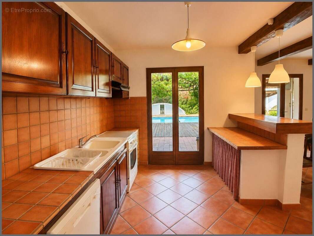 Maison 133 m² à Allemagne-En-Provence  - photo 5