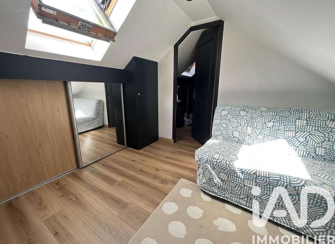 Maison 200 m² à Nerville-La-Foret  - photo 7