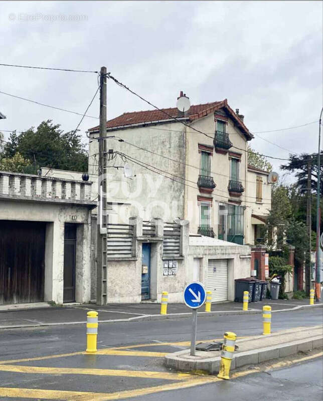 Maison Romainville à réhabiliter - photo 2