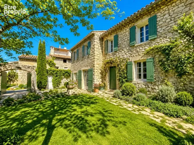 Mas de village avec jardin et piscine dans un hameau de Murs à 7 minutes de Gordes - photo 3