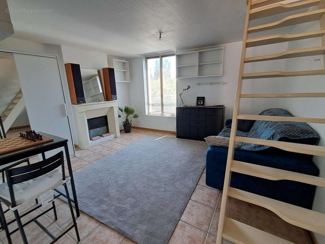 Maison 95 m² à Luynes  - photo 5
