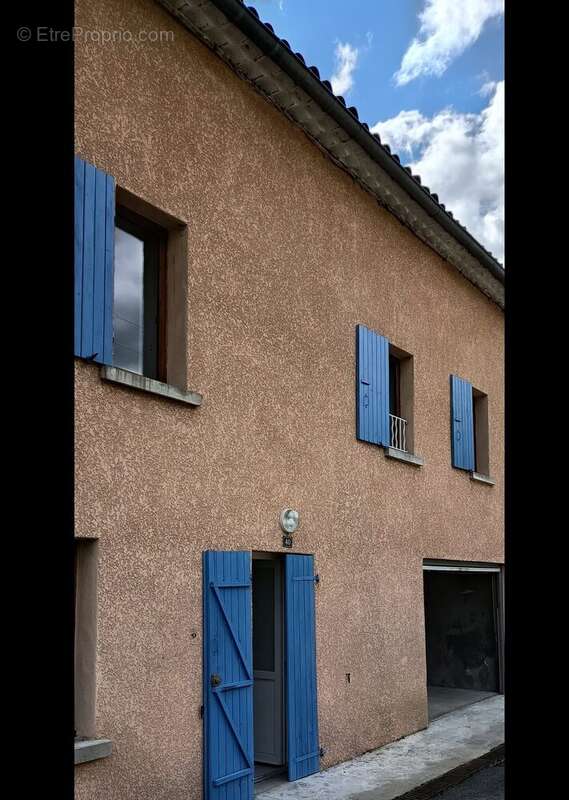 Maison à PONT-DE-LABEAUME