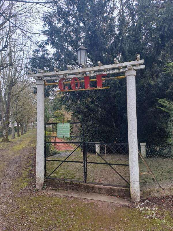 Commerce à MEZIERES-SUR-OISE