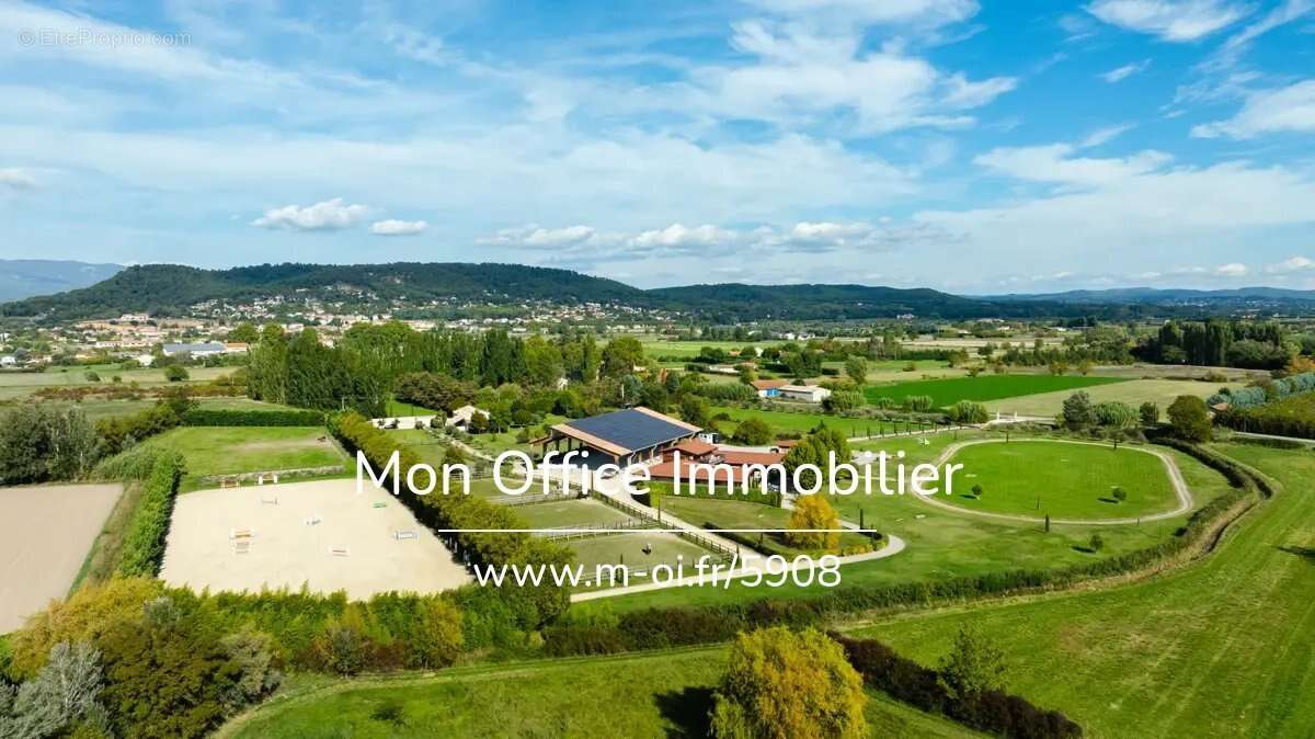 Maison à VILLELAURE