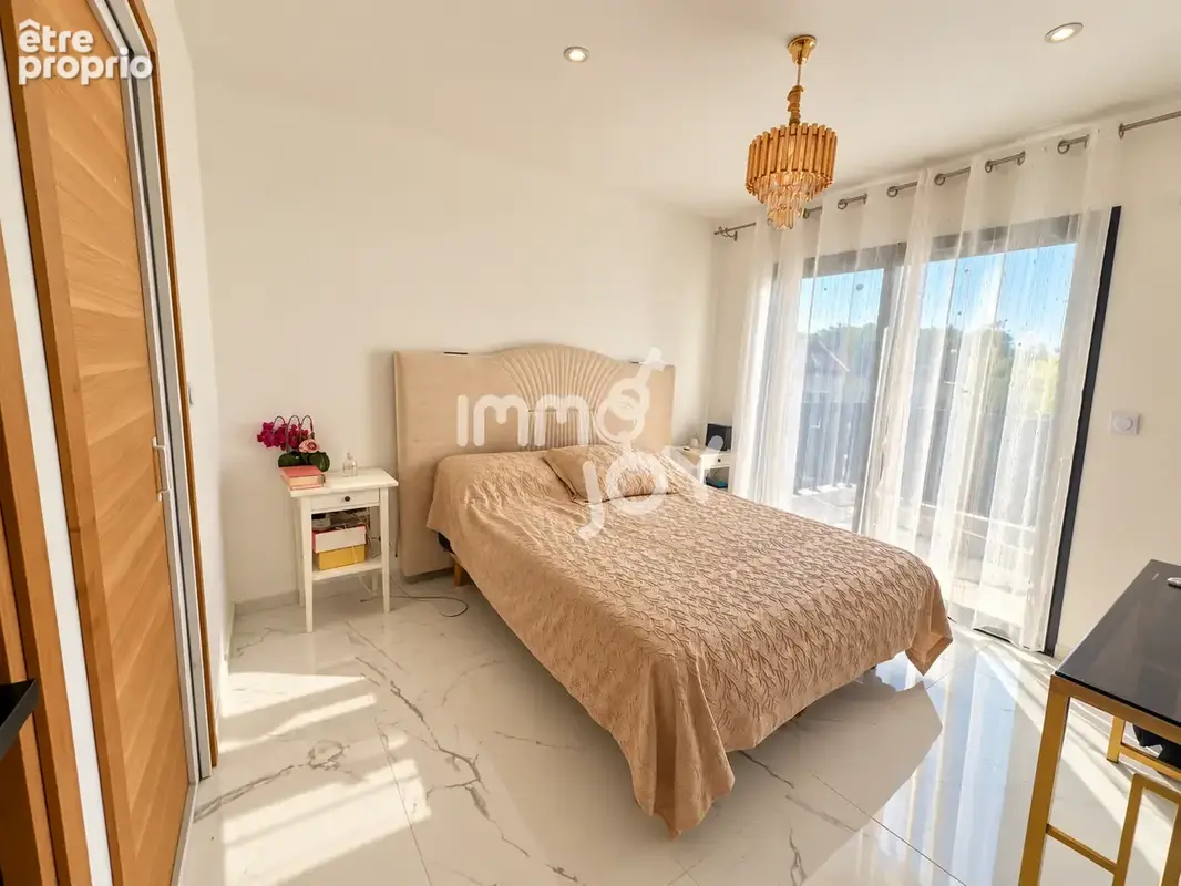 Maison récente avec piscine, 4 chambres   Au calme - photo 5
