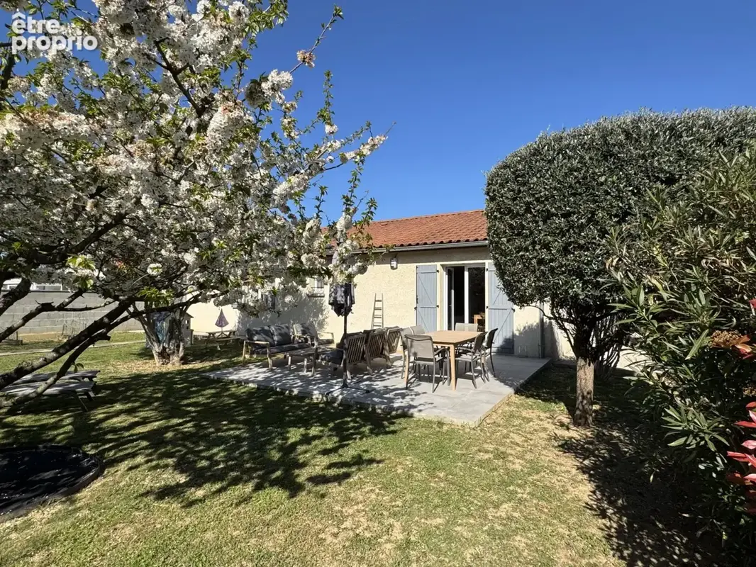 Villa T4 plain pied entièrement rénovée - photo 8