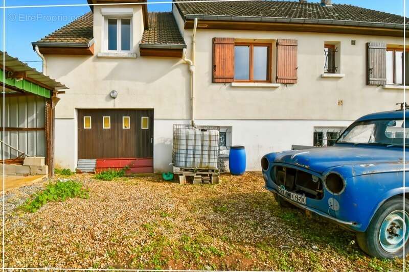 Maison à vendre 4 pièces INEUIL (18) Pavillon 95 m² – 4 pièces – Proche Lignières - photo 15