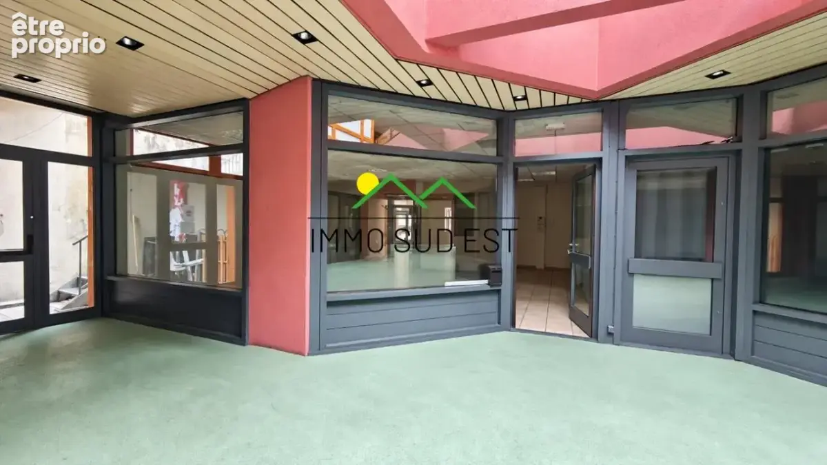 Photo Commerce à Bourg-Saint-Maurice au prix de 192 000€