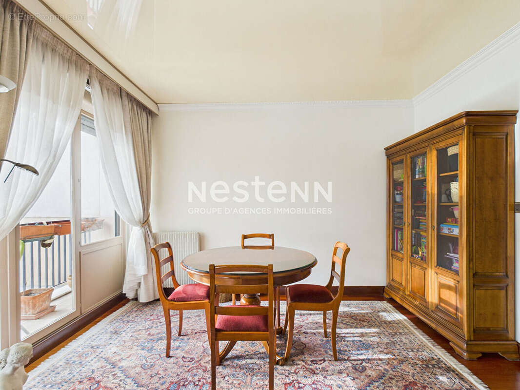 Appartement à PARIS-19E