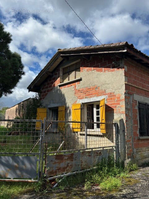 Terrain à LE BURGAUD