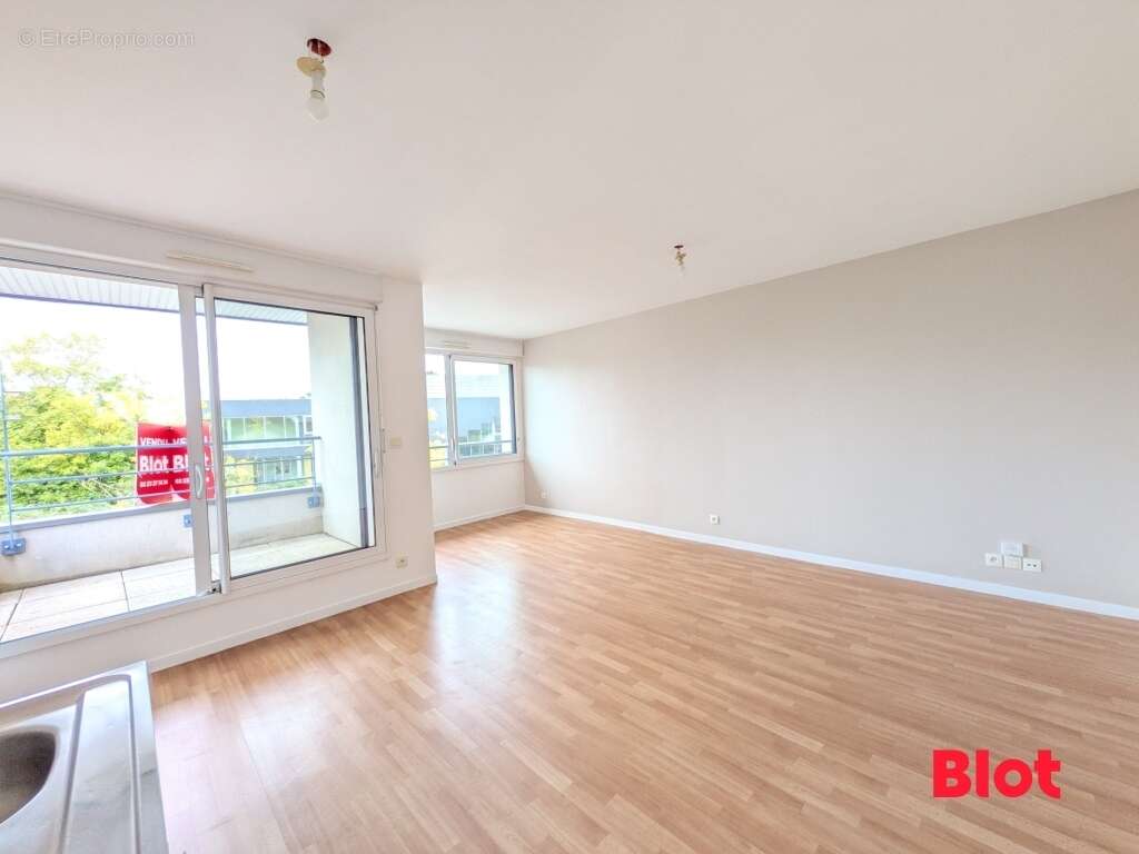 Appartement à THORIGNE-FOUILLARD