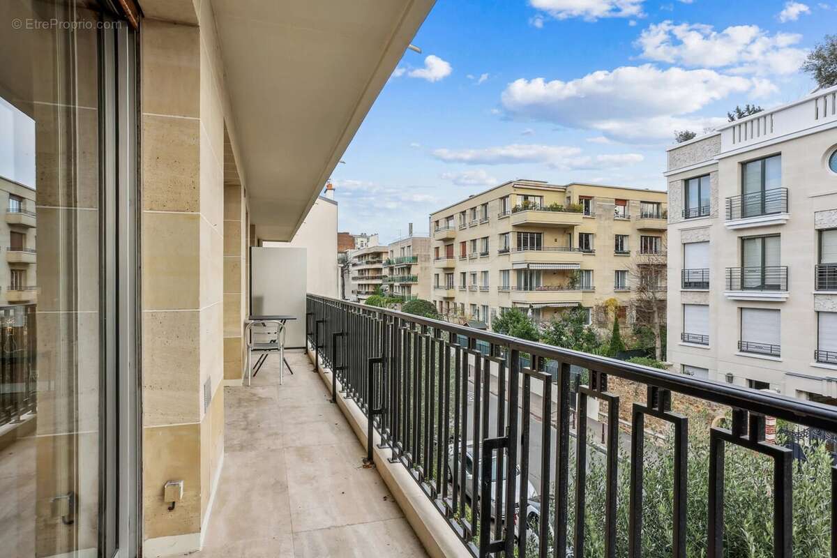 Appartement à NEUILLY-SUR-SEINE