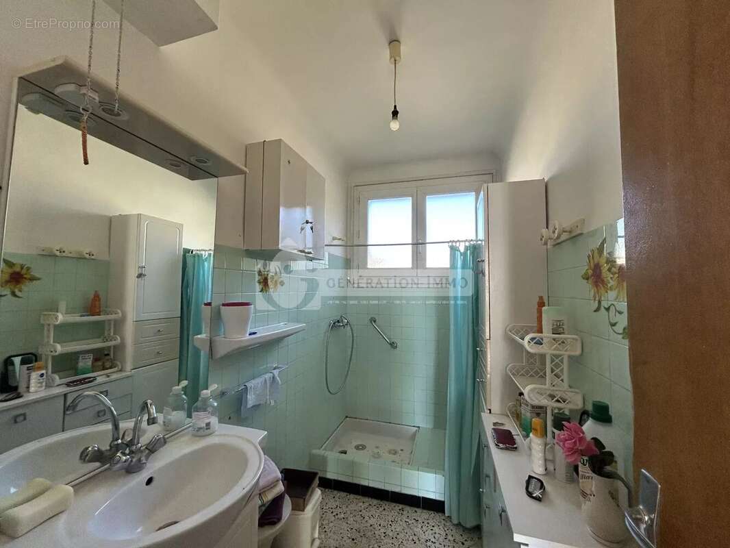 Maison à FONTVIEILLE