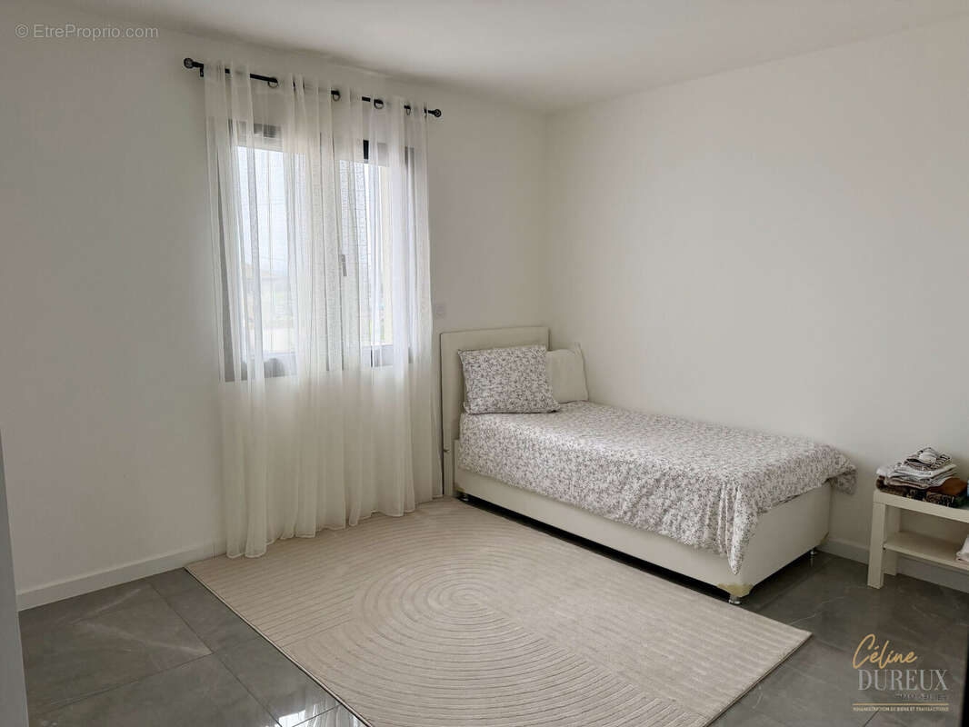 Maison à CRECHES-SUR-SAONE