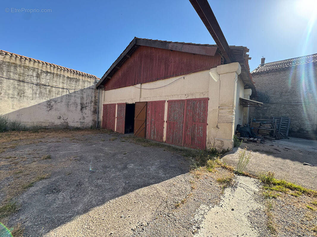 Photo Parking à Beziers au prix de 68 000€