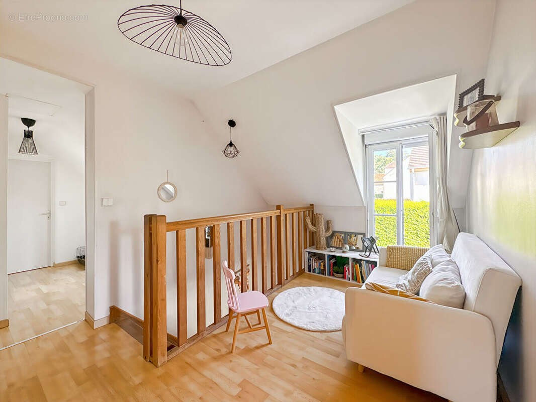 Maison à SAINT-CYR-EN-ARTHIES