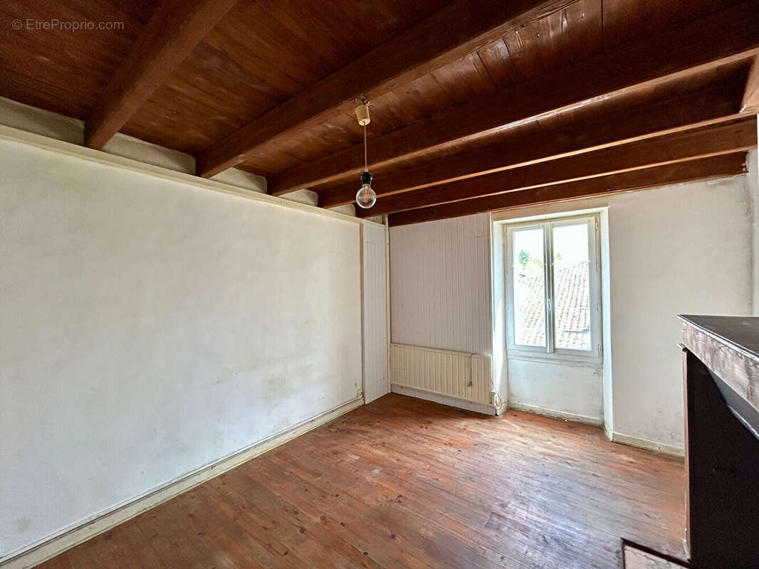 Maison à MAZIERES-EN-GATINE