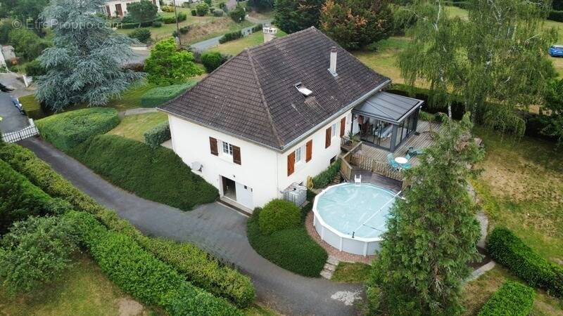 Maison à CHENIERS