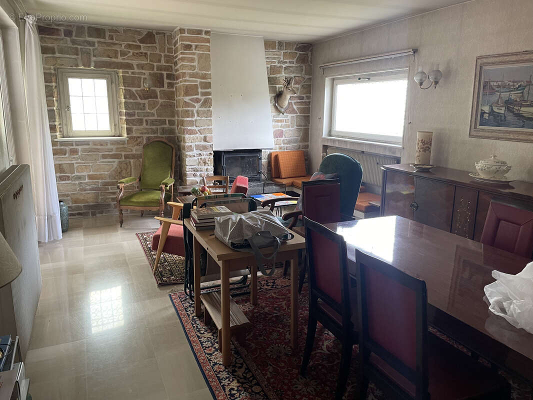 Maison à SAINT-LOUP-SUR-SEMOUSE