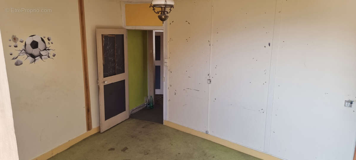 Maison à SAINT-JEAN-DE-LA-PORTE