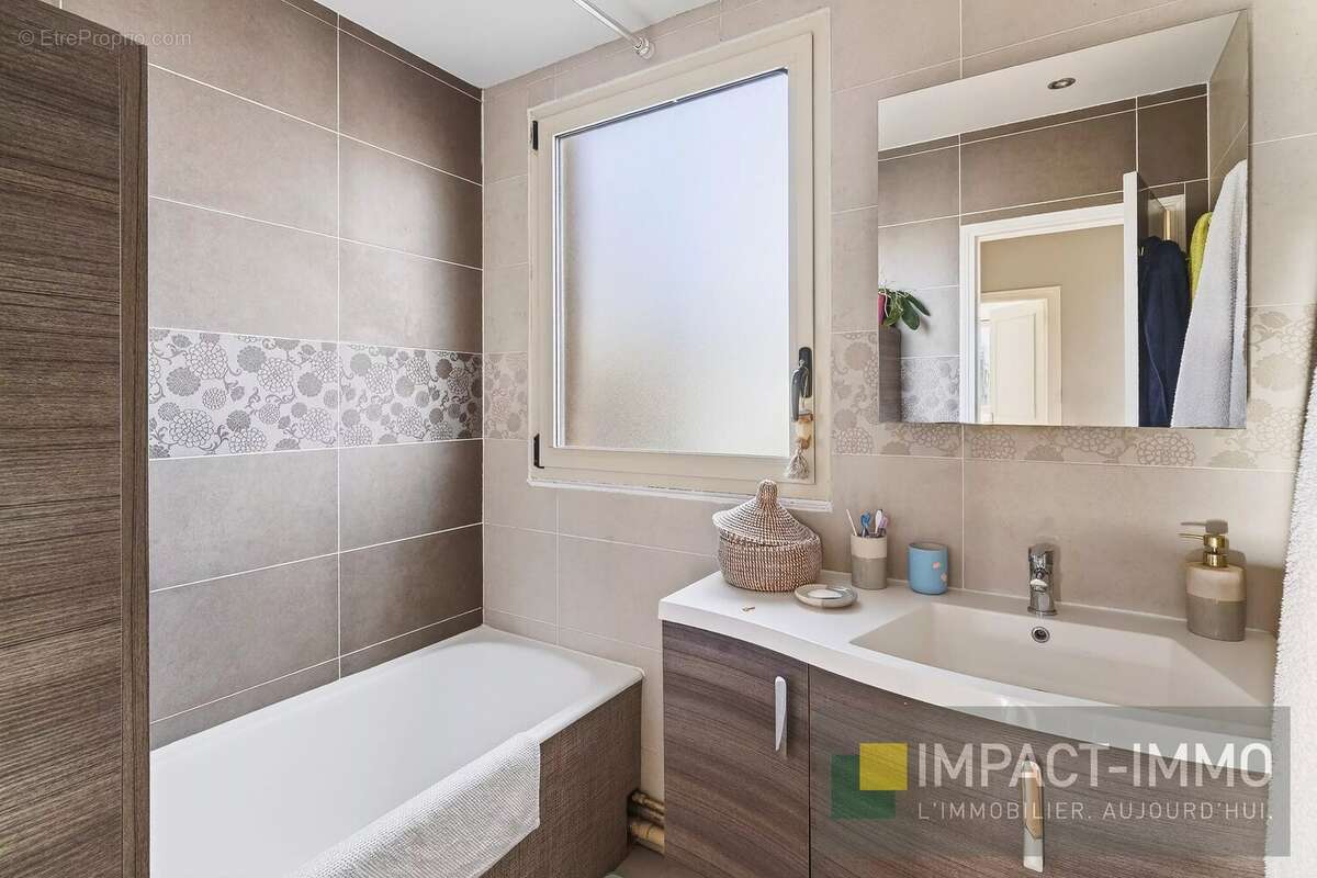 Appartement à ASNIERES-SUR-SEINE