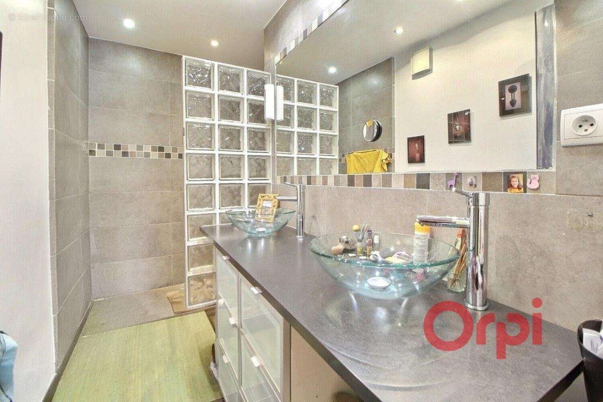 Appartement T3 avec balcon et cave proximité plage - photo 8