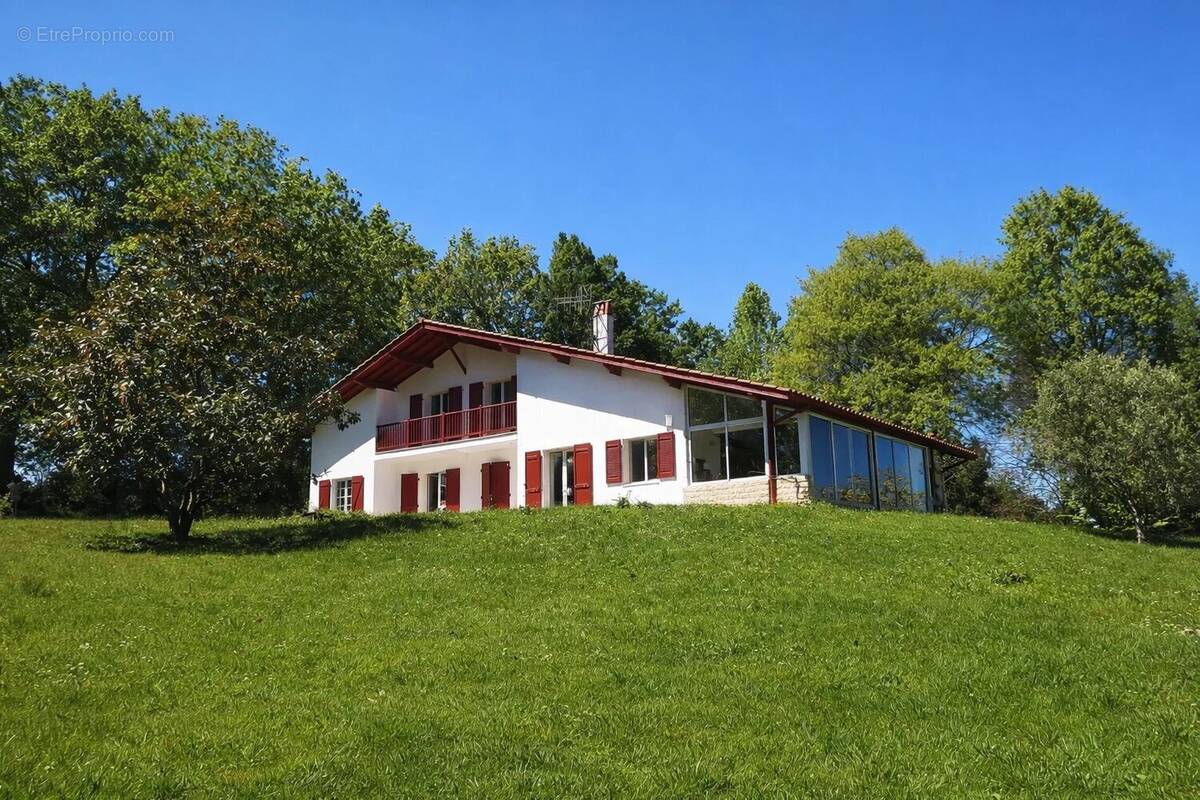 Maison à MOUGUERRE