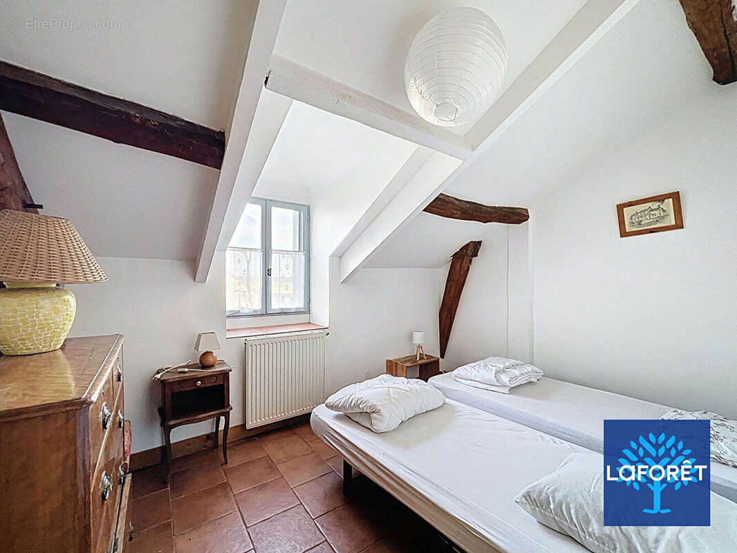 Maison à SAINT-MARTIN-EN-BIERE