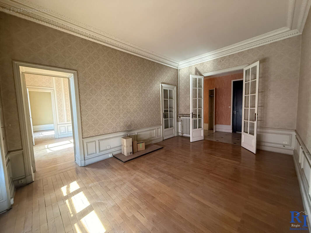 Grand salon - Appartement à GRENOBLE