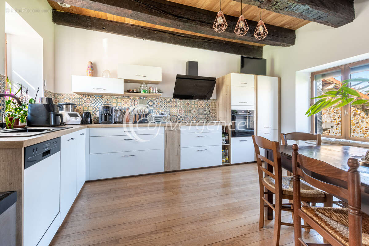 Maison à SAINT-VITTE-SUR-BRIANCE