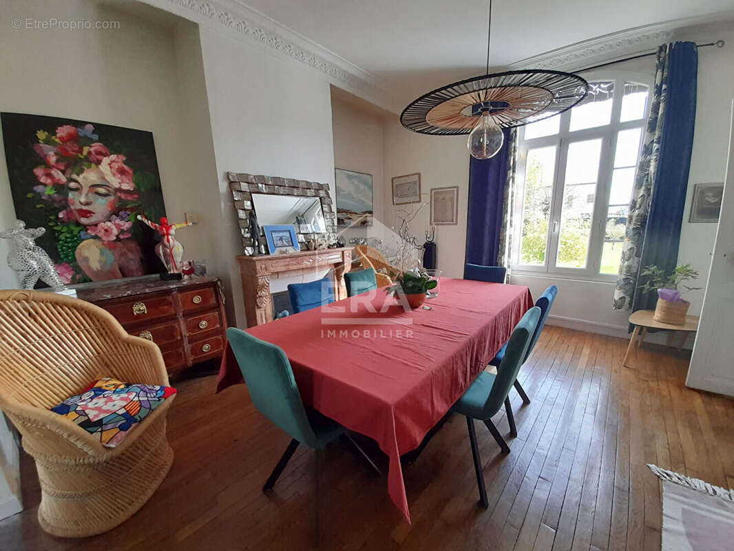 Maison à CHAUNY