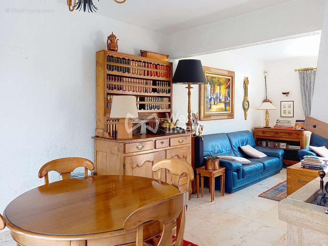 Maison à AVESNES-SUR-HELPE