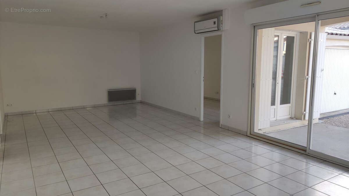 Maison à CROIX-CHAPEAU